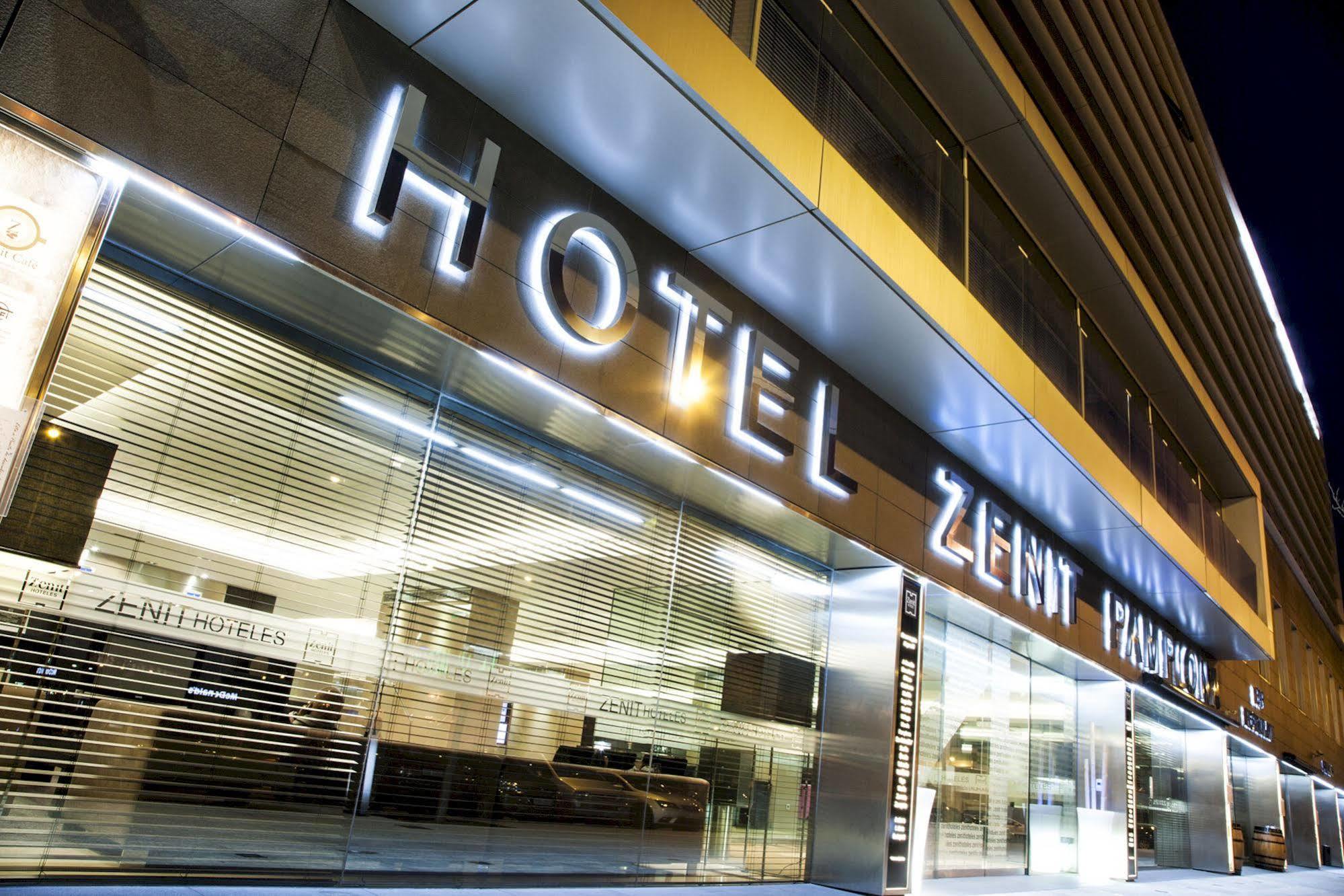 Hotel Zenit Pamplona Cordovilla Esterno foto